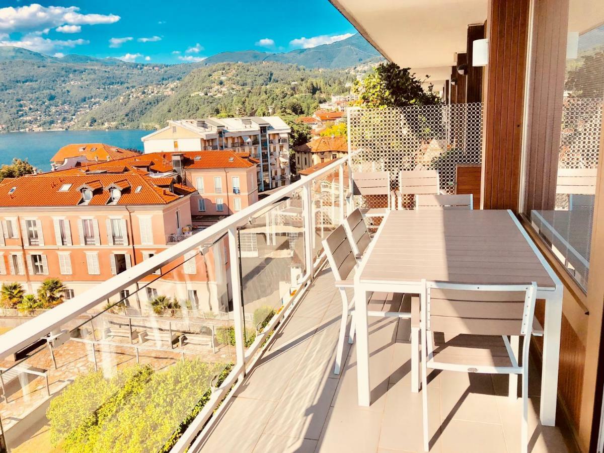 Attico Palazzo Di Vetro Apartment Luino Exterior foto