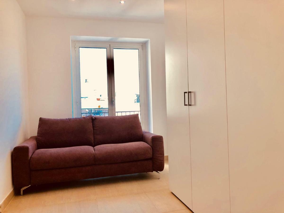 Attico Palazzo Di Vetro Apartment Luino Exterior foto